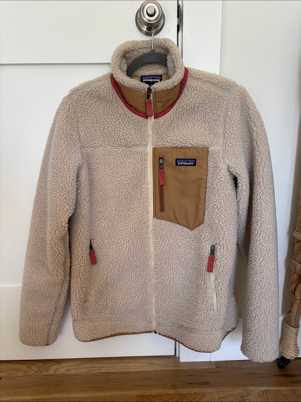 Patagonia Beige Retro X Sherpa Jacket with Tan Chest Pocket and Rose Trim
